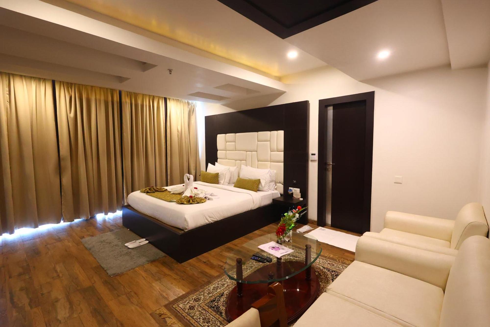 Bhāgalpur Hotel Vaibhav מראה חיצוני תמונה
